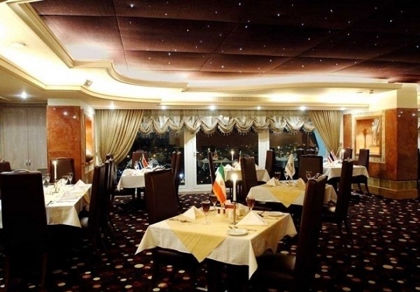 رستوران هتل مرمر قزوین